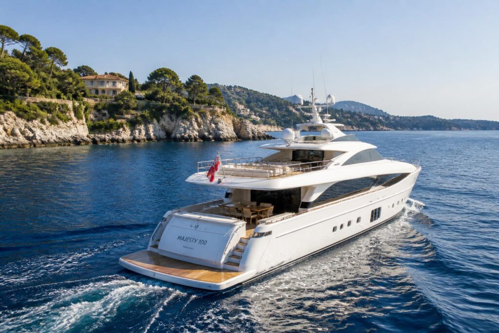 explorez la méditerranée autrement à bord du yacht d’exception tanit bateau, pour une expérience unique alliant luxe, confort et découverte.